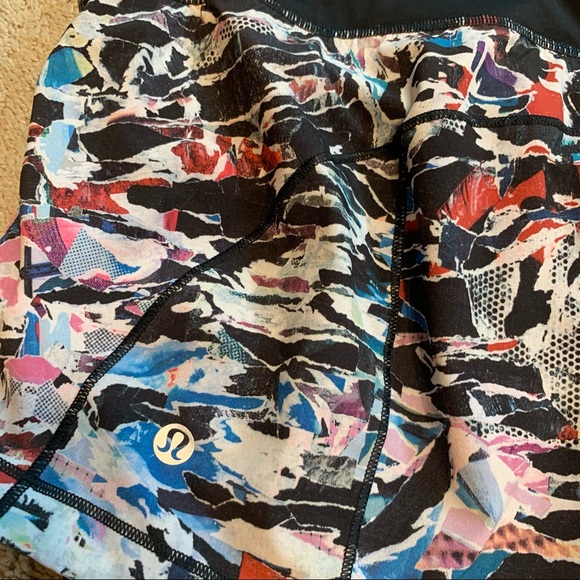Lululemon Break Free Culture Clash Shorts - Picture 2 of 5